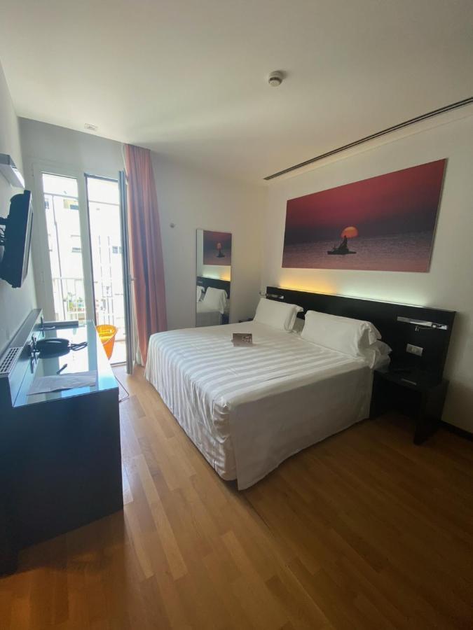 Card International Hotel ริมินี ภายนอก รูปภาพ