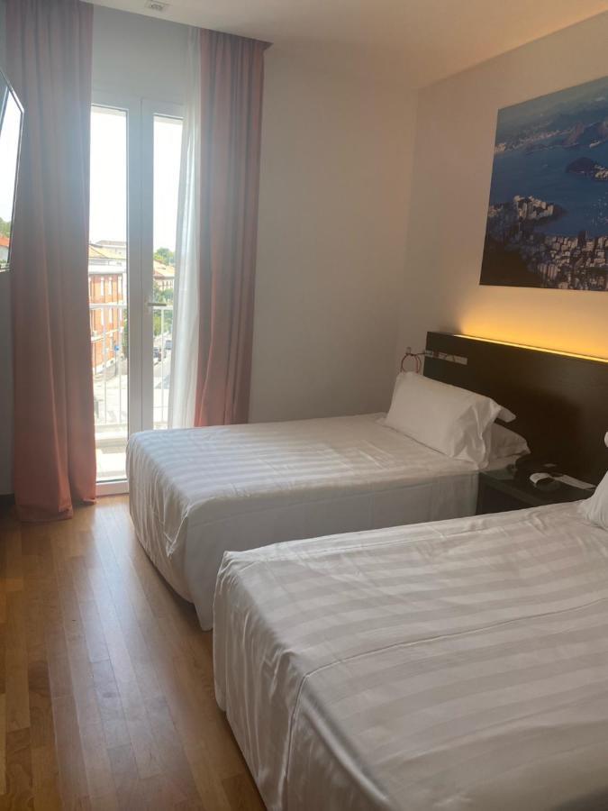 Card International Hotel ริมินี ภายนอก รูปภาพ