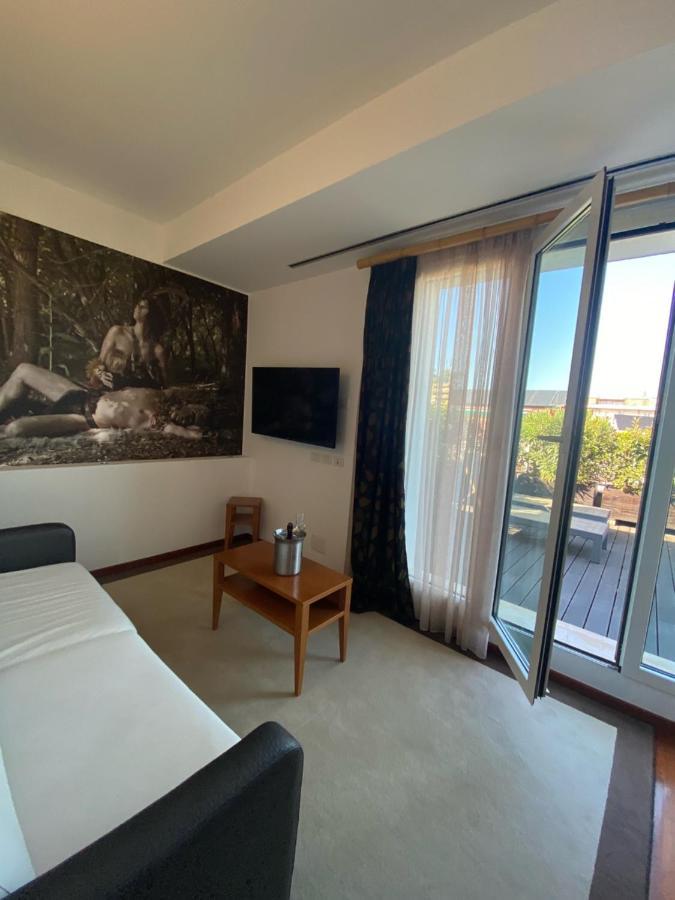 Card International Hotel ริมินี ภายนอก รูปภาพ