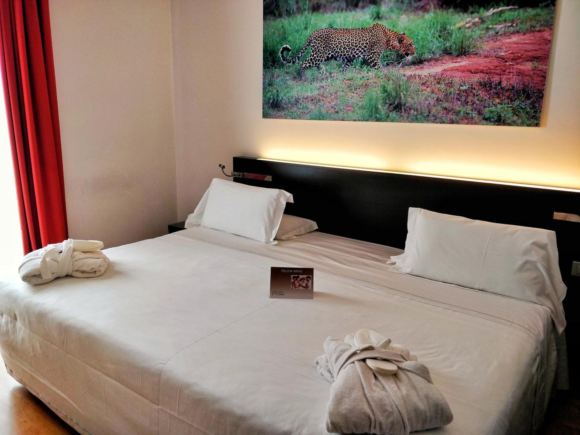 Card International Hotel ริมินี ภายนอก รูปภาพ