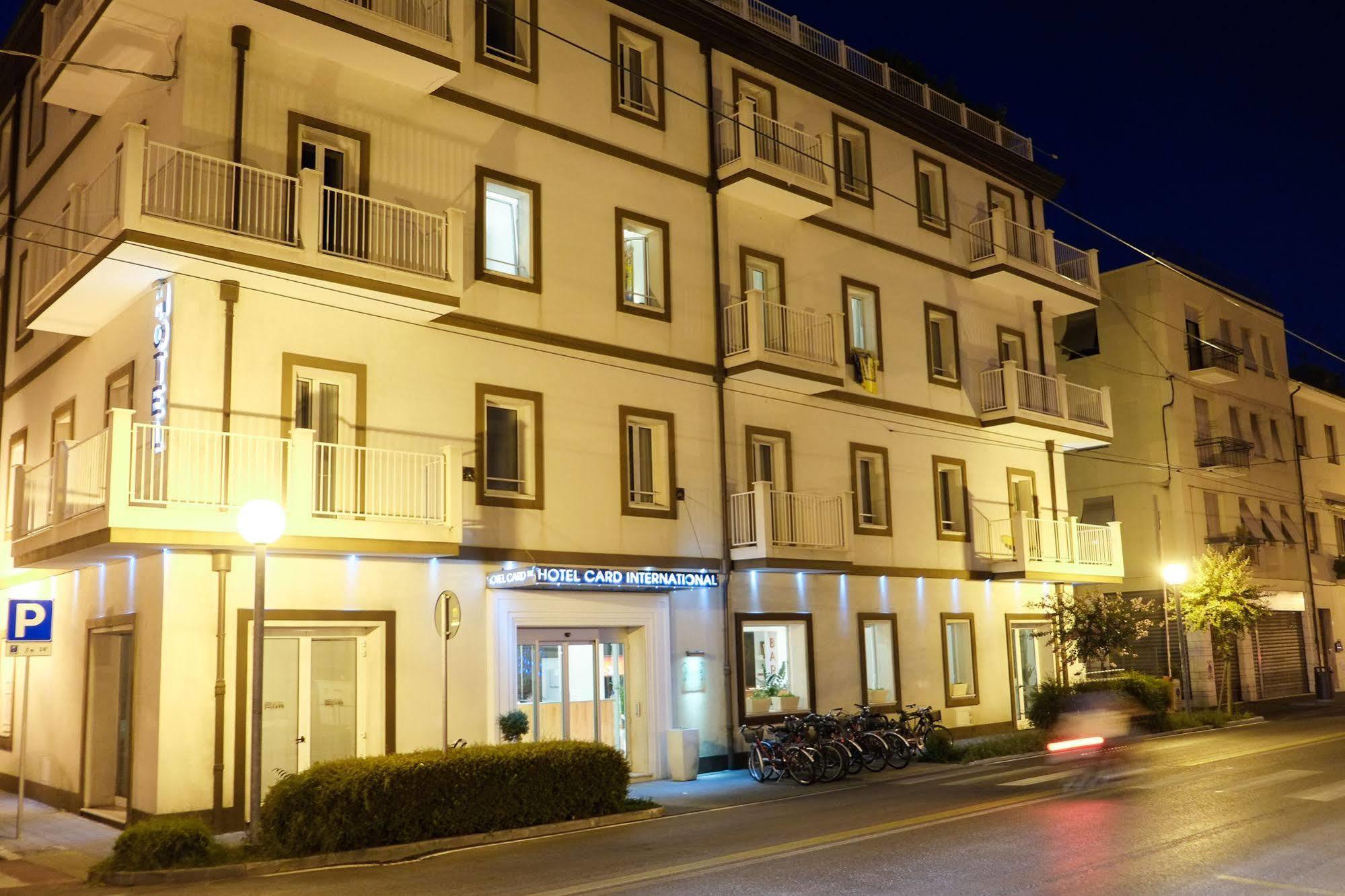 Card International Hotel ริมินี ภายนอก รูปภาพ