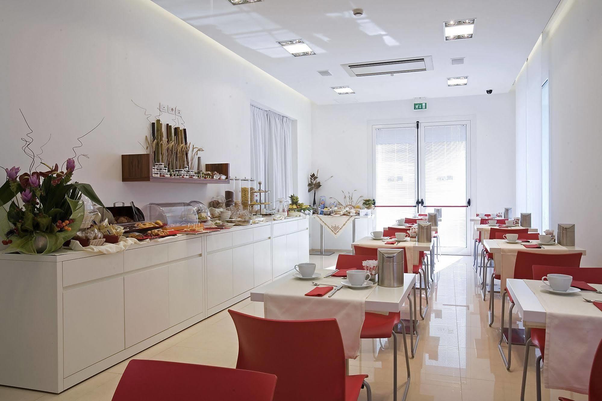 Card International Hotel ริมินี ร้านอาหาร รูปภาพ
